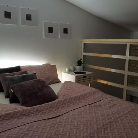 זרנג'נין Zona Apartments 1 מראה חיצוני תמונה